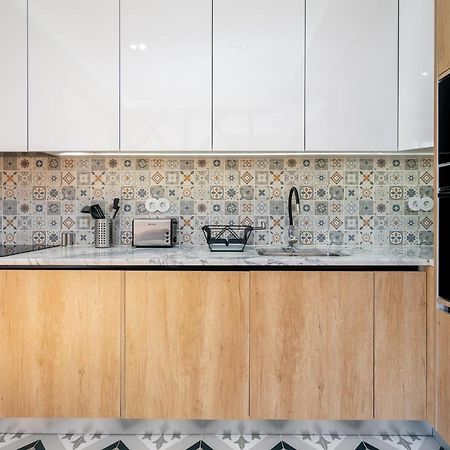 Whome | Great Location & Large Family Apartment W/Patio Lisbona Esterno foto