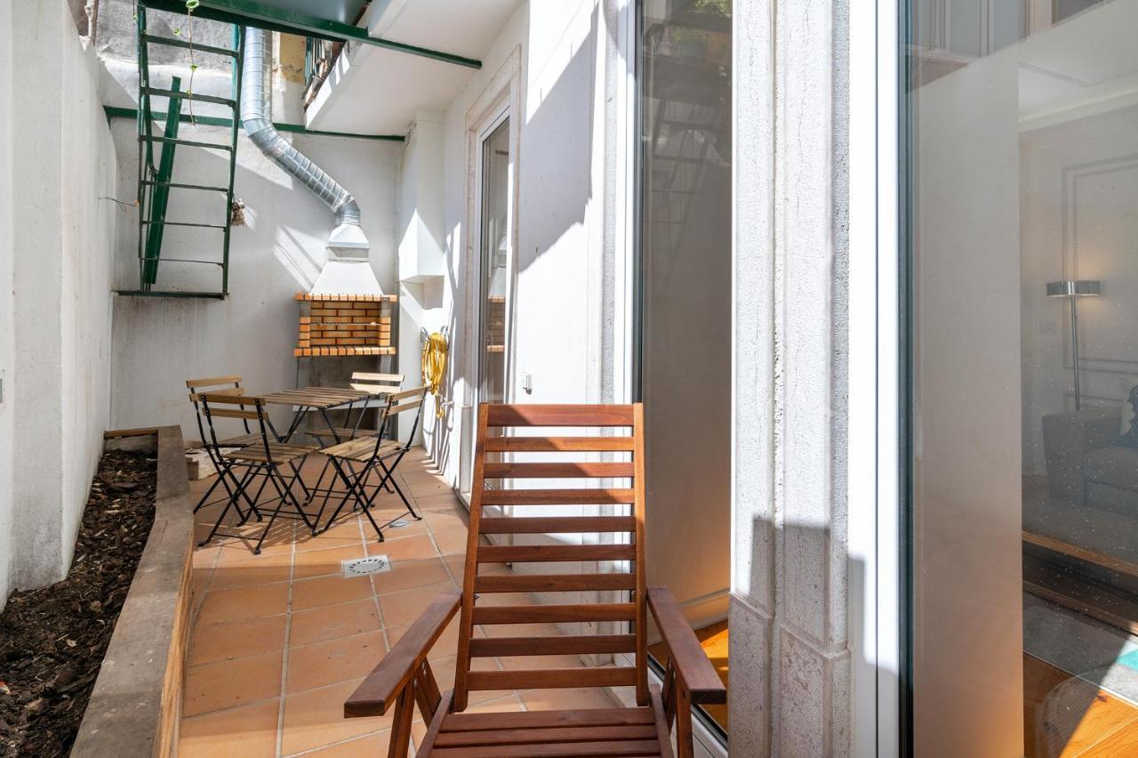 Whome | Great Location & Large Family Apartment W/Patio Lisbona Esterno foto