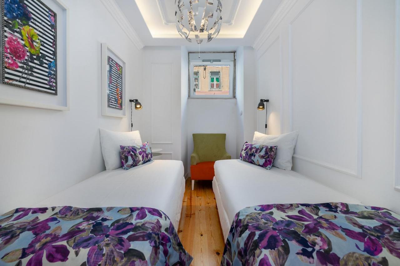 Whome | Great Location & Large Family Apartment W/Patio Lisbona Esterno foto